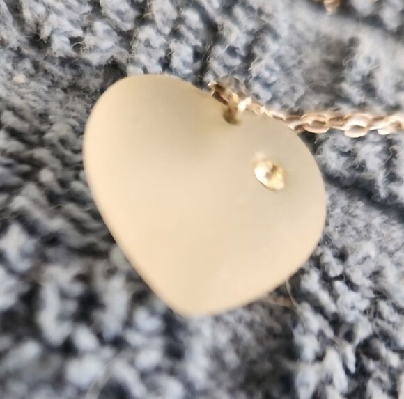 Unbranded Jewelry - Vintage Silver Tone Frosted Heart Pendant Necklace